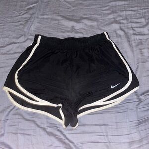 black nike running shorts size small